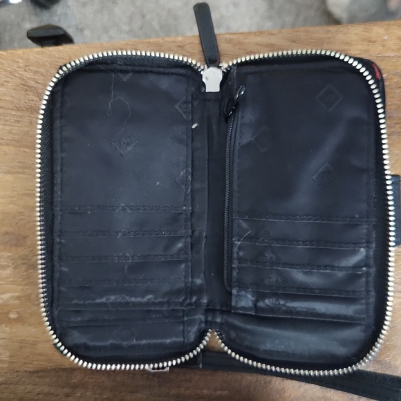 Vera Bradley Rose's Phone Wristlet - Picture 2 of 4